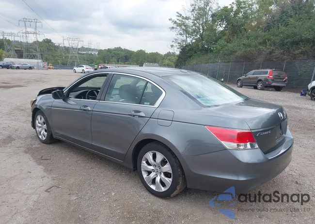 1HGCP2F88AA126492: 40523599