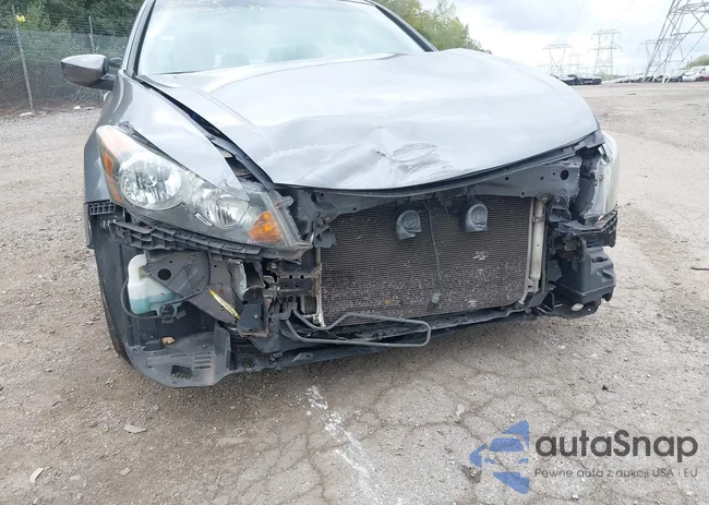 1HGCP2F88AA126492: 40523599