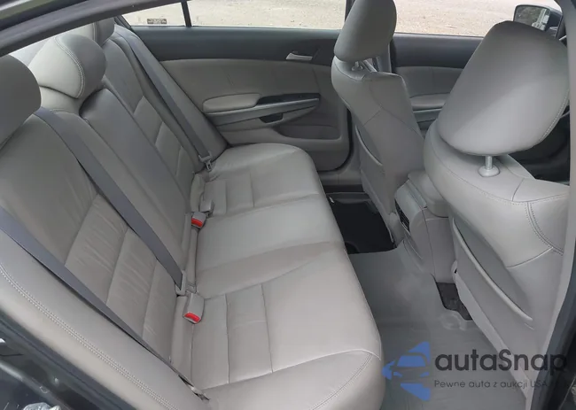 1HGCP2F88AA126492: 40523599