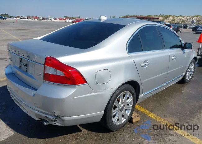 YV1982AS1A1127907: 40525137