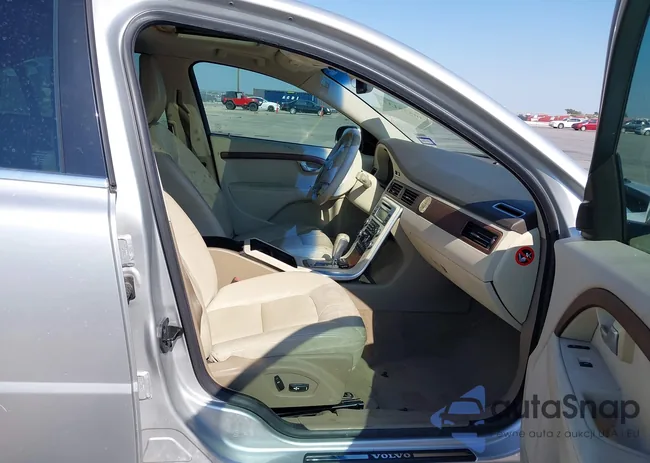 YV1982AS1A1127907: 40525137