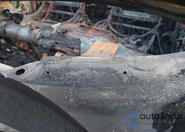 2GNAXHEV8M6157945: 40524255