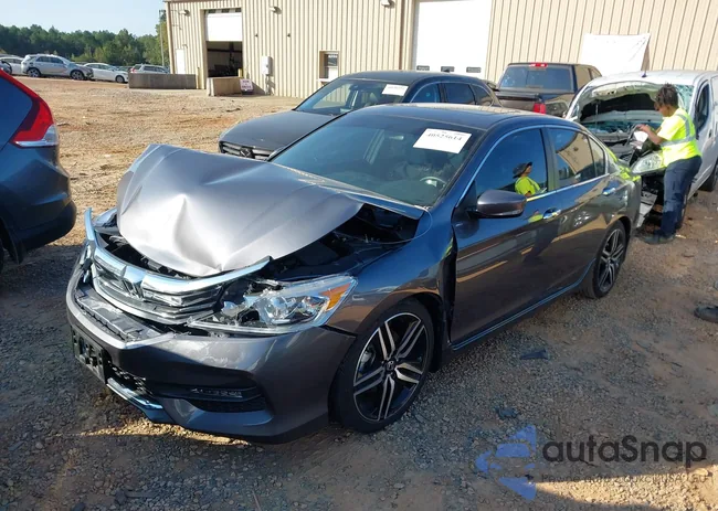 1HGCR2F53GA143905: 40525614