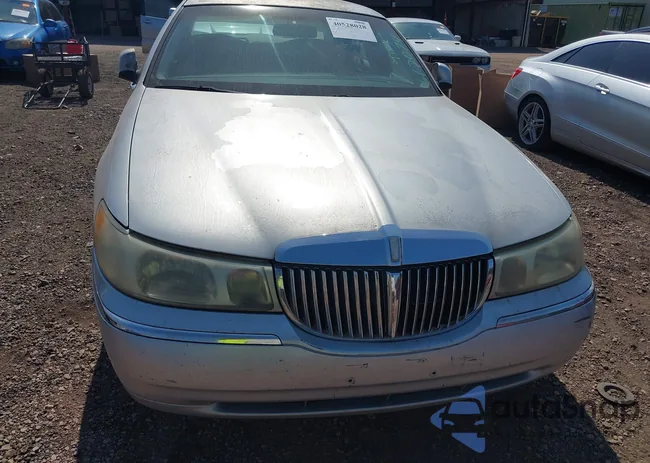 1LNFM81W3WY617074: 40528028