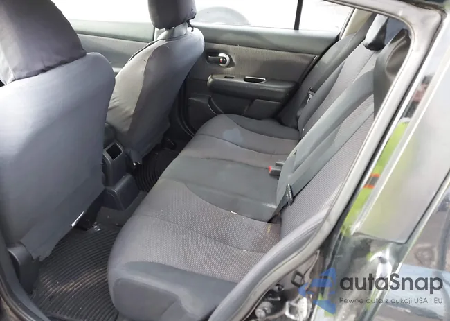 3N1BC13E48L378725: 40532236