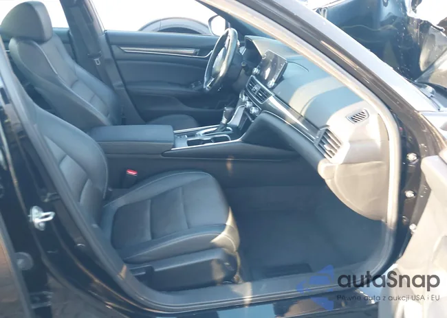 1HGCV1F38KA128877: 40532426