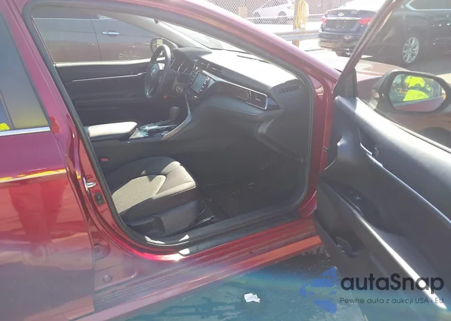 4T1B11HK9KU845180: 40533555