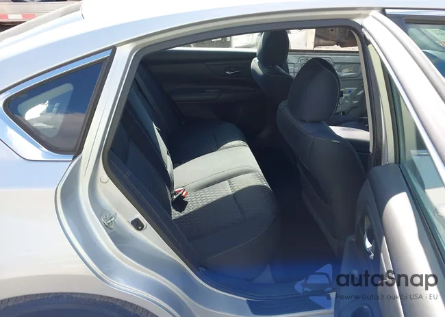 1N4AL3AP1HC472040: 40534985