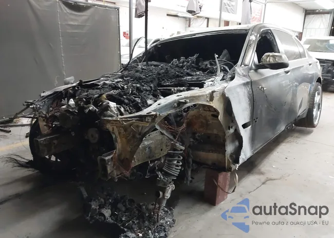 WBAKB8C54CC963461: 40535337