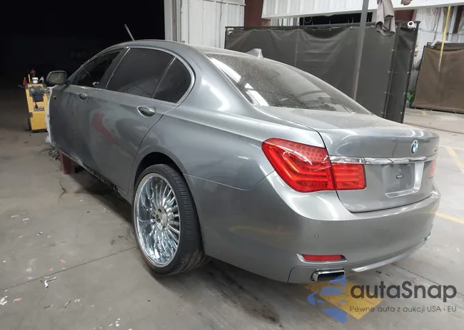 WBAKB8C54CC963461: 40535337