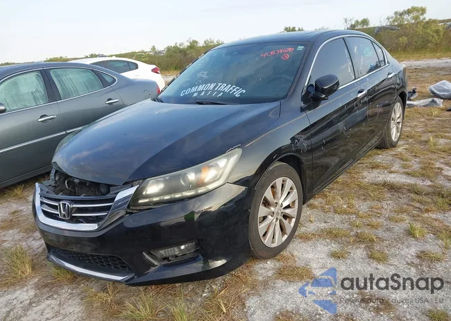 1HGCR3F8XFA022948: 40538678