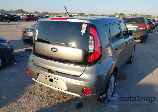 KNDJP3A52K7672826: 40538955