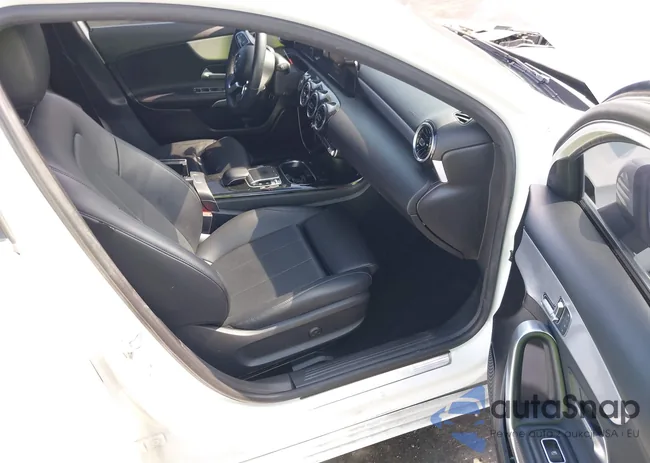 WDD3G4EB0KW020779: 40539122