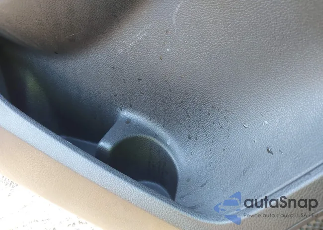 1FADP3F27JL261977: 40540231