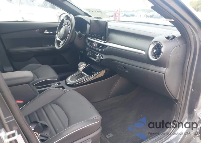 3KPF54AD5RE723318: 40543871