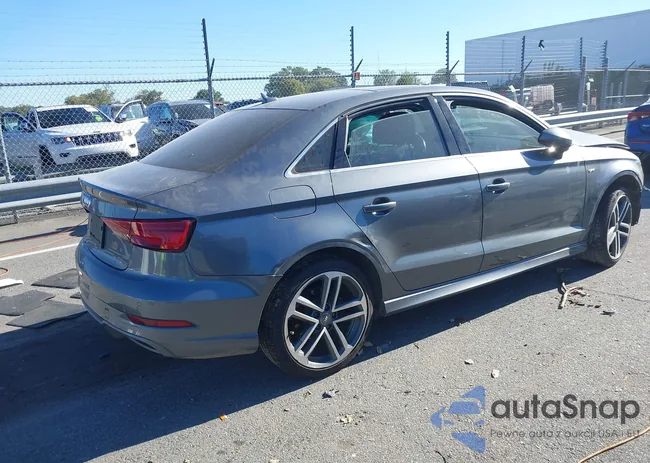 WAUGUGFF1J1051085: 40544116