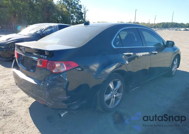 JH4CU2F65BC013707: 40546286