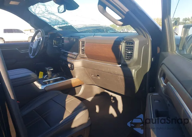 1GCUDJEL7PZ242353: 40553068