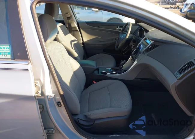 5NPEB4AC9BH217844: 40556079