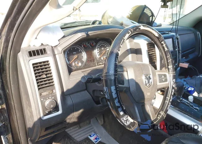 1D3HB13T99S710693: 40555381