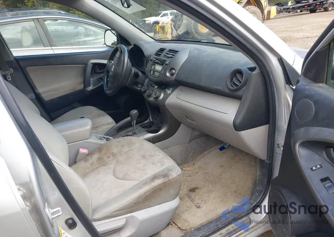 JTMJF4DV5B5046736: 40559793