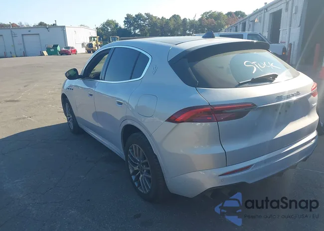 ZN682AVA9P7416648: 40562773