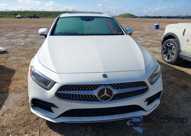 WDD2J5JB8KA031227: 40568138