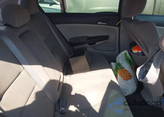 1HGCP2F39BA053039: 40567504