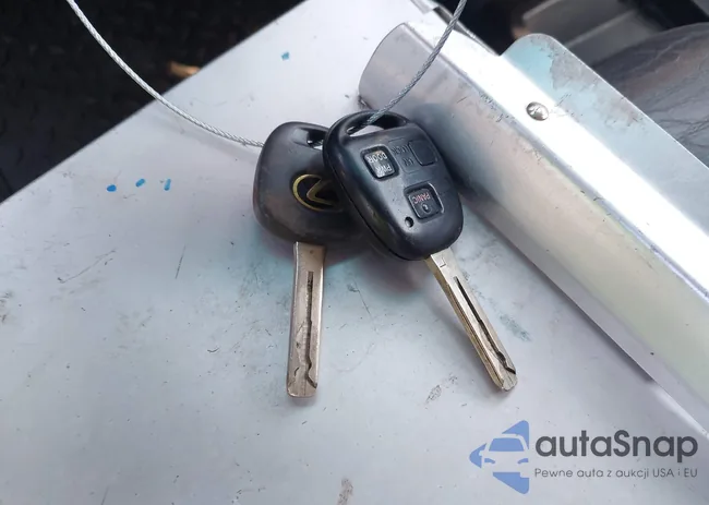 2T2GK31U29C061604: 40569747