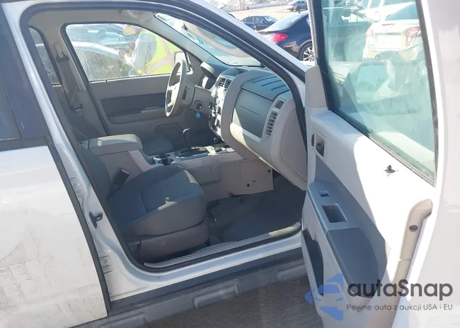 1FMCU49329KA56234: 40575323