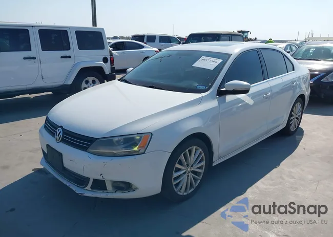 3VWLL7AJ1DM376114: 40577306