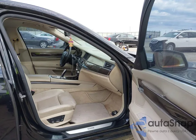 WBAKB8C5XACY63054: 40583629