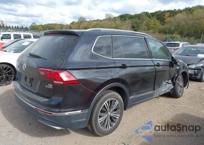 3VV2B7AX3JM145914: 40587590