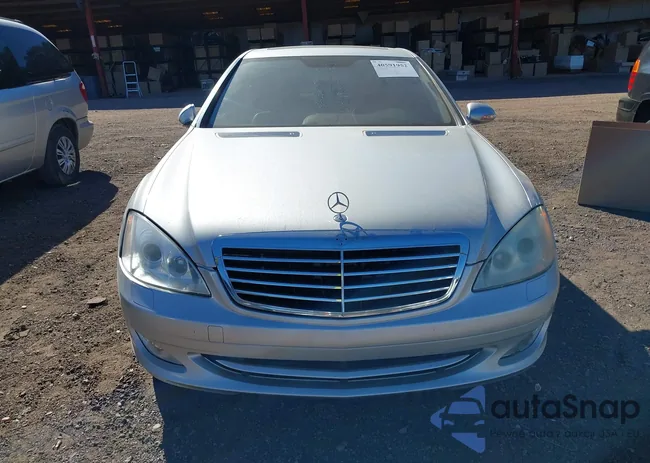 WDDNG71X57A040820: 40591952