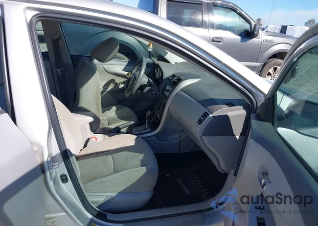 2T1BU4EE4AC479944: 40591270