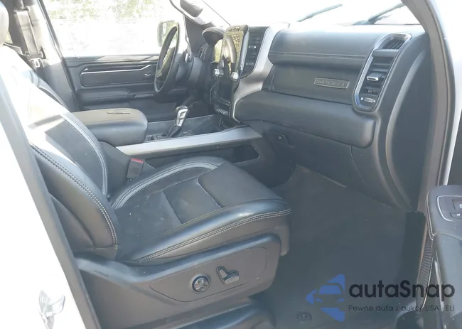 1C6SRFVT3NN432751: 40594345