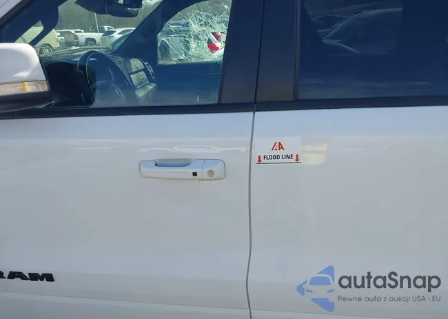 1C6SRFVT3NN432751: 40594345