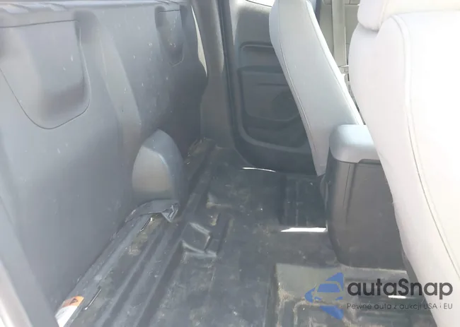 1GCHSBEA1K1338451: 40597769