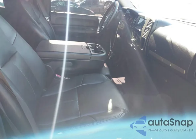 2GCEC190571696147: 40601235