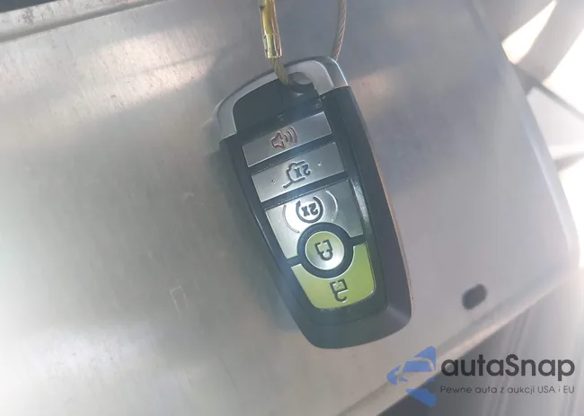 1FMJK1K83PEA54232: 40611212