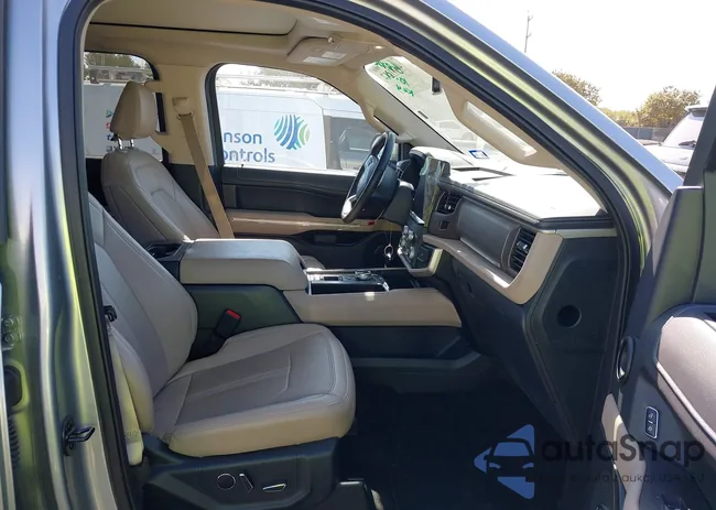 1FMJK1K83PEA54232: 40611212