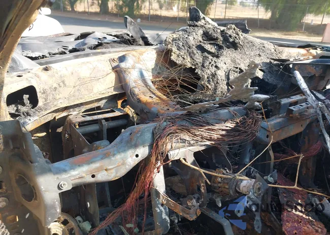 2C3CDXHG4NH197595: 40612814