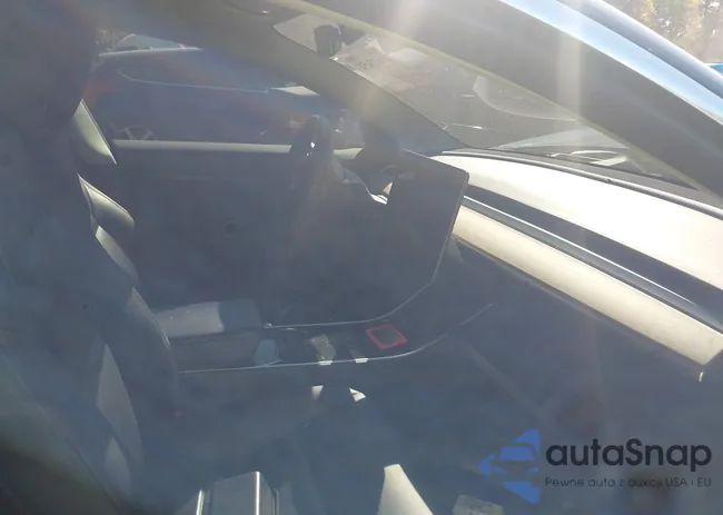 5YJ3E1EAXLF614159: 40613451