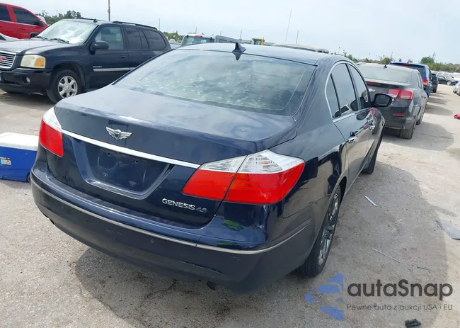 KMHGC4DFXBU140303: 40613726