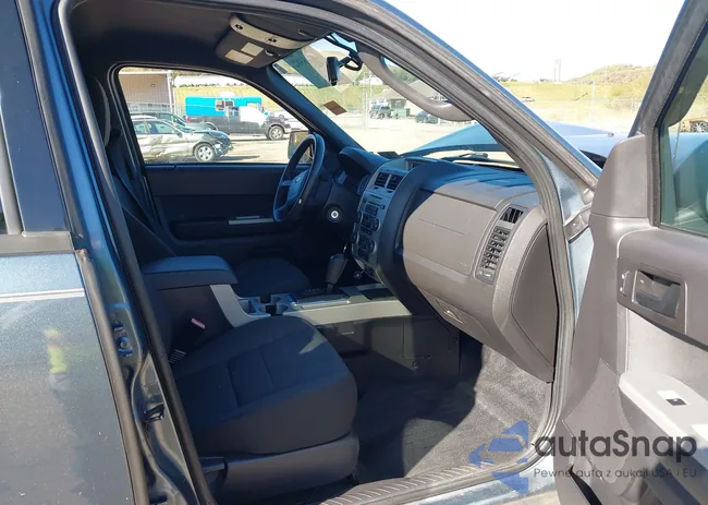 1FMCU9D74AKC22801: 40615382