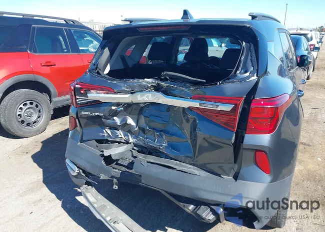 KNDEU2AA1N7272293: 40615599