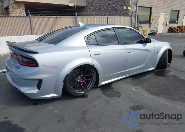 2C3CDXGJ6NH210344: 40620485