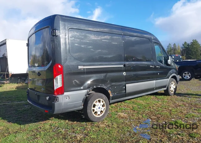 1FTYR2CM2FKA84290: 40621404