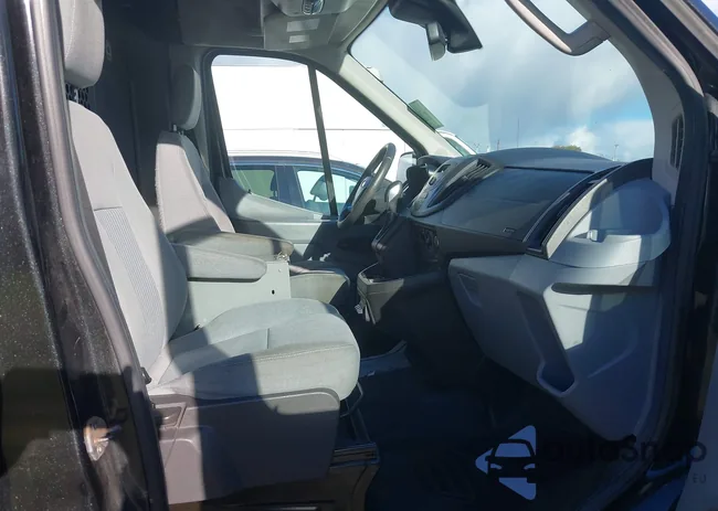 1FTYR2CM2FKA84290: 40621404