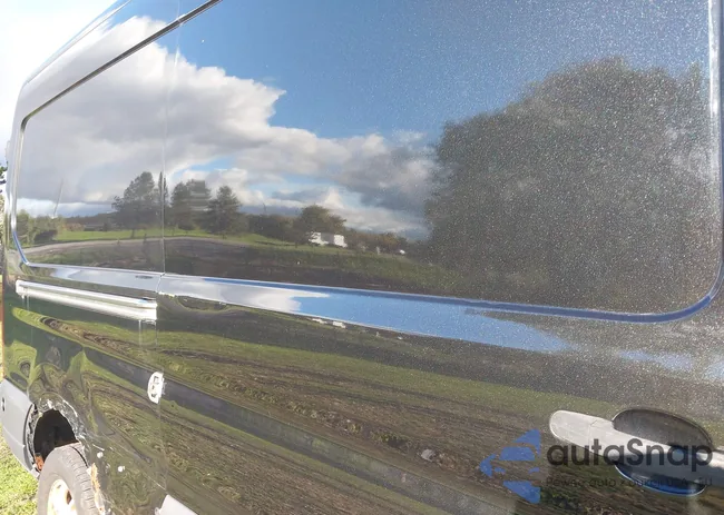 1FTYR2CM2FKA84290: 40621404